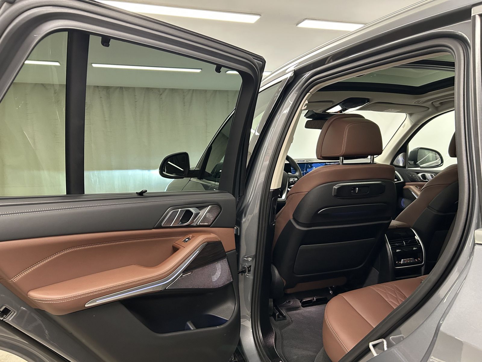 BMW X5 xDrive40i M Sportpaket AHK B&W Pano. DAB Driv