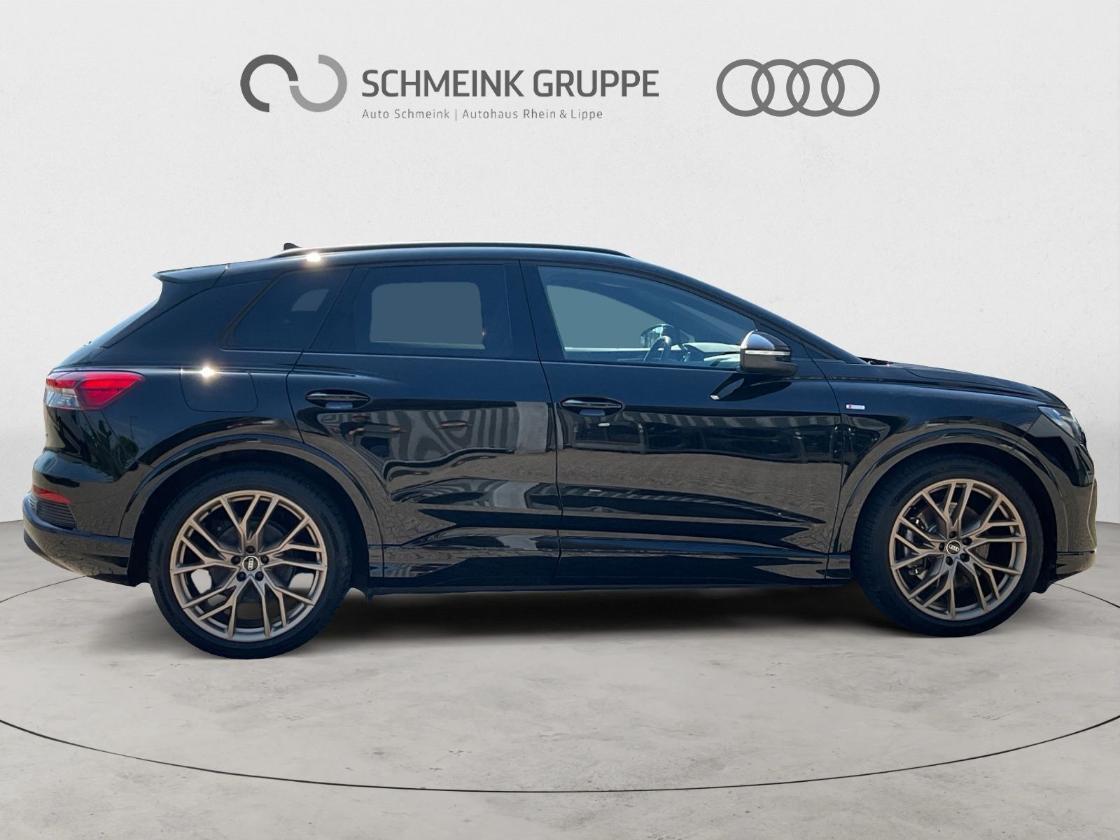 Audi Q4 e-tron 45 quattro S-line Pano AHK Matrix HUD