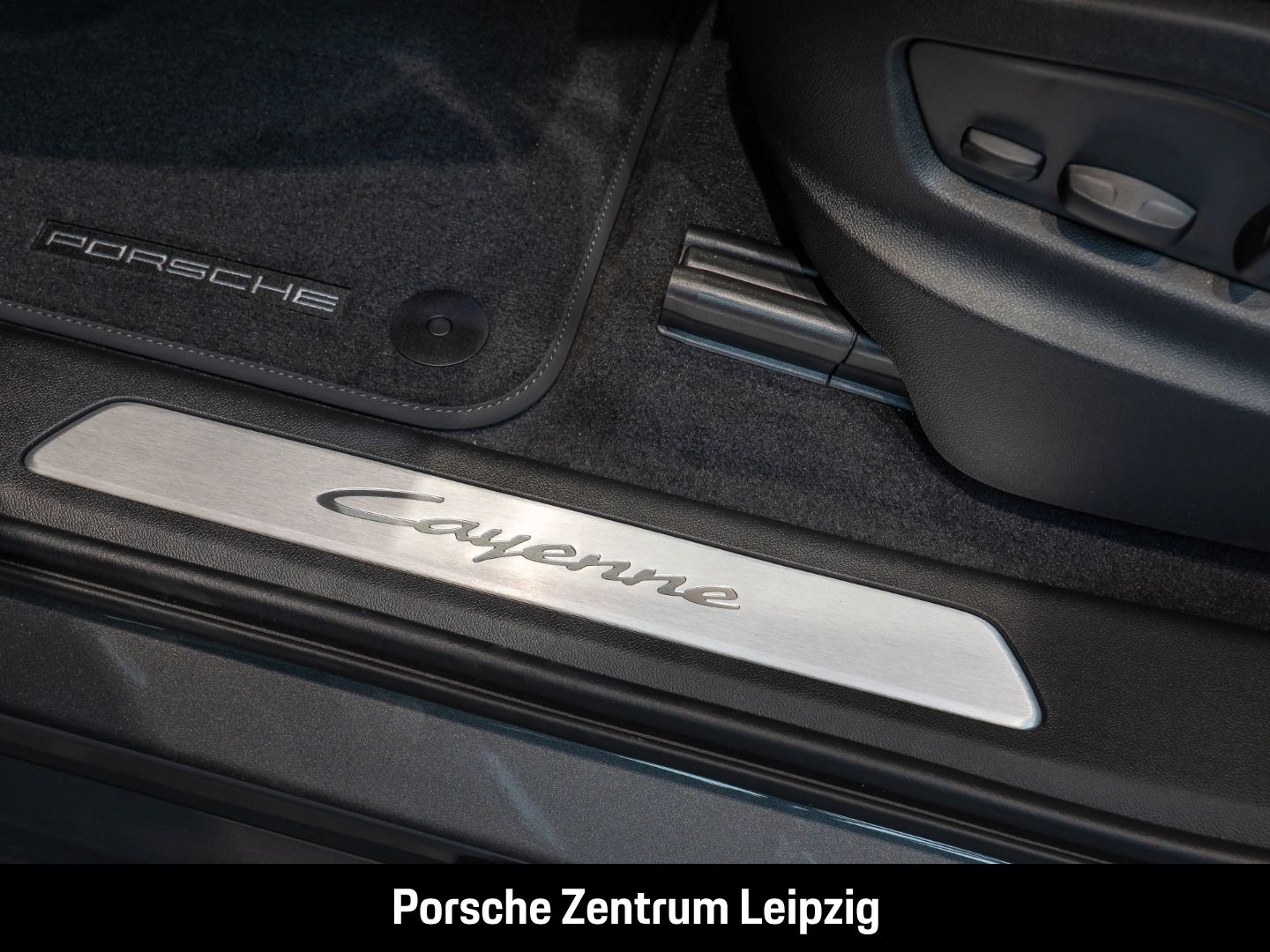 Porsche Cayenne SportDesign 22Zoll Massage AHK HD-Matrix