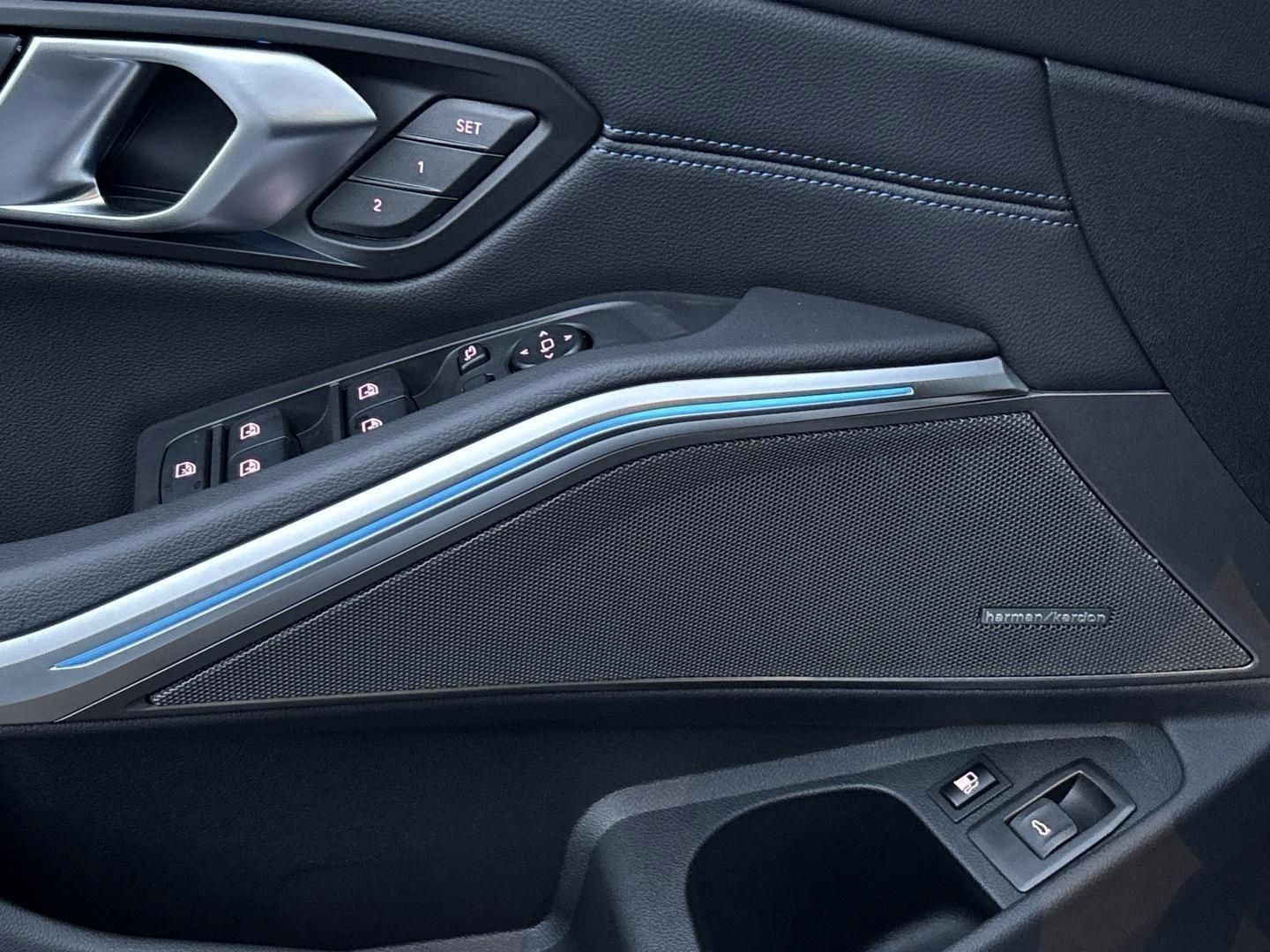BMW 330 e xDrive Touring M-Sport Pro HUD AHK Pano H&
