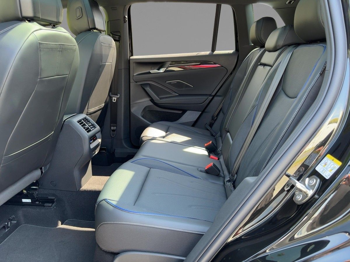 Volkswagen Tiguan R-Line 1,5 eHybrid DSG *AHZV PANO LEDER*