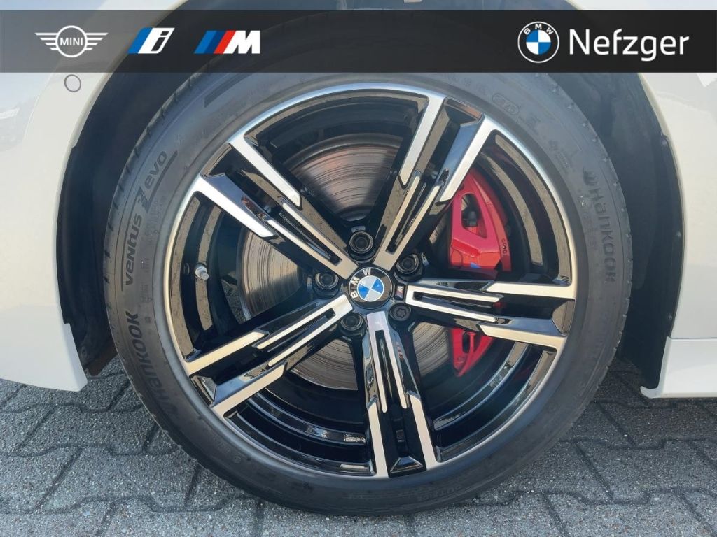 BMW 330 i xDrive Tour. M Sport HUD Pano H/K HiFi AHK