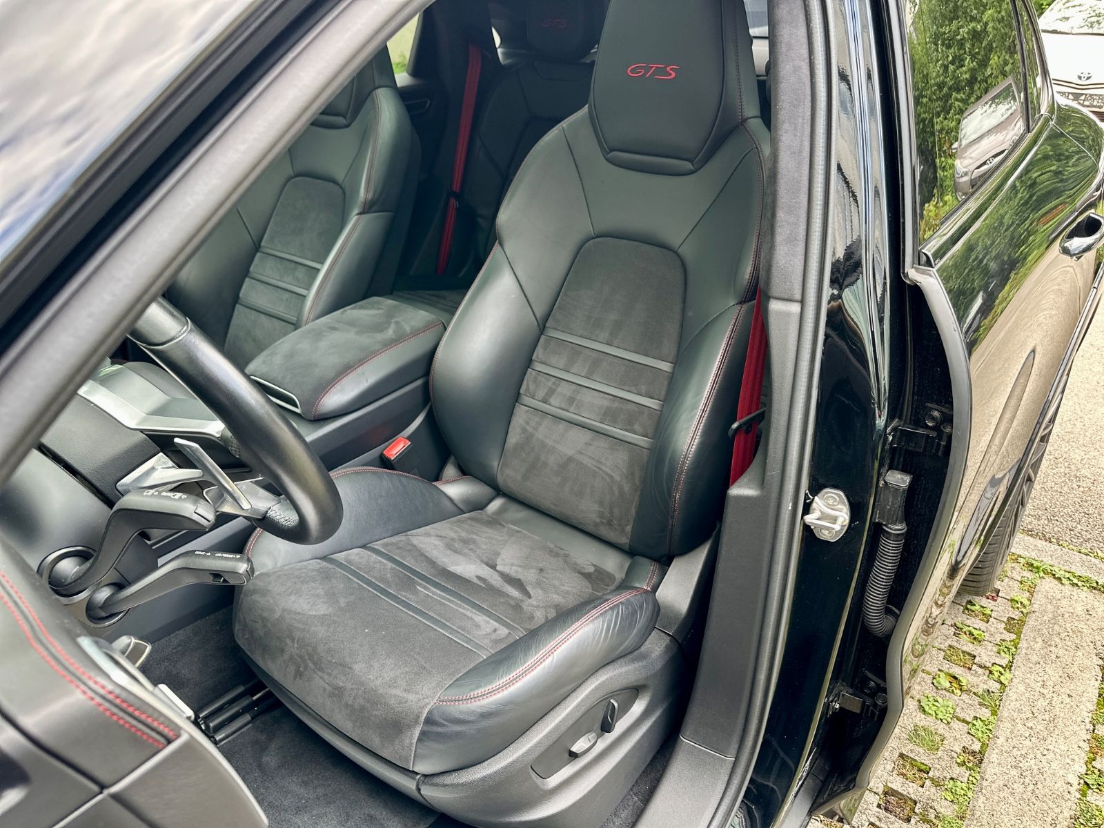 Porsche Cayenne GTS Coupe*Chrono*Pano*Luft*netto 71.849€