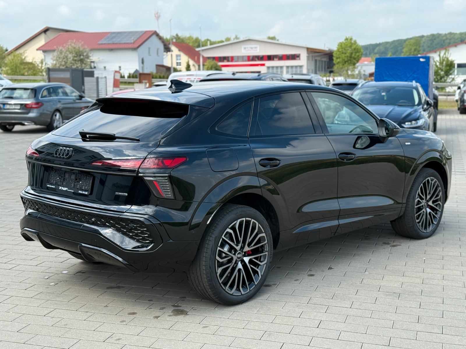 Audi Q3 Sportback S-LINE quattro+AHK+PANO+SONOS