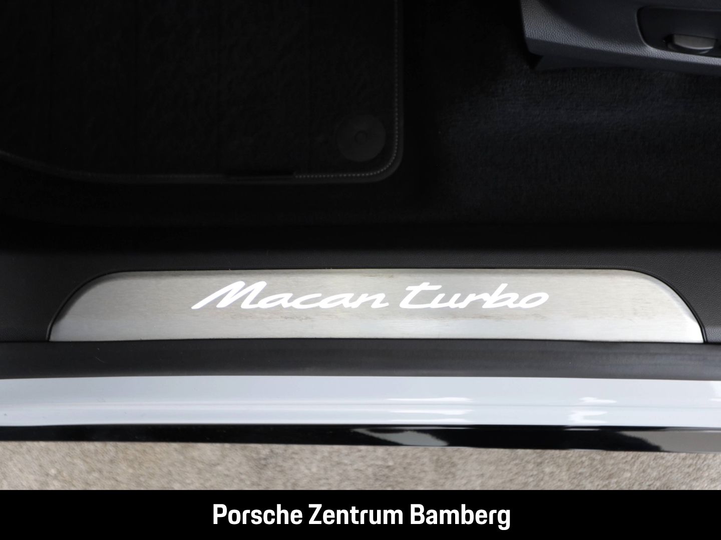 Porsche Macan Turbo/ Burmester/ Akustikglas/ Head-Up uvm