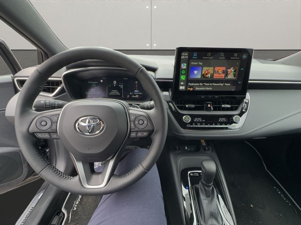 Toyota Corolla 2.0 Hybrid Touring Sports - Samsaru's Car Outlet