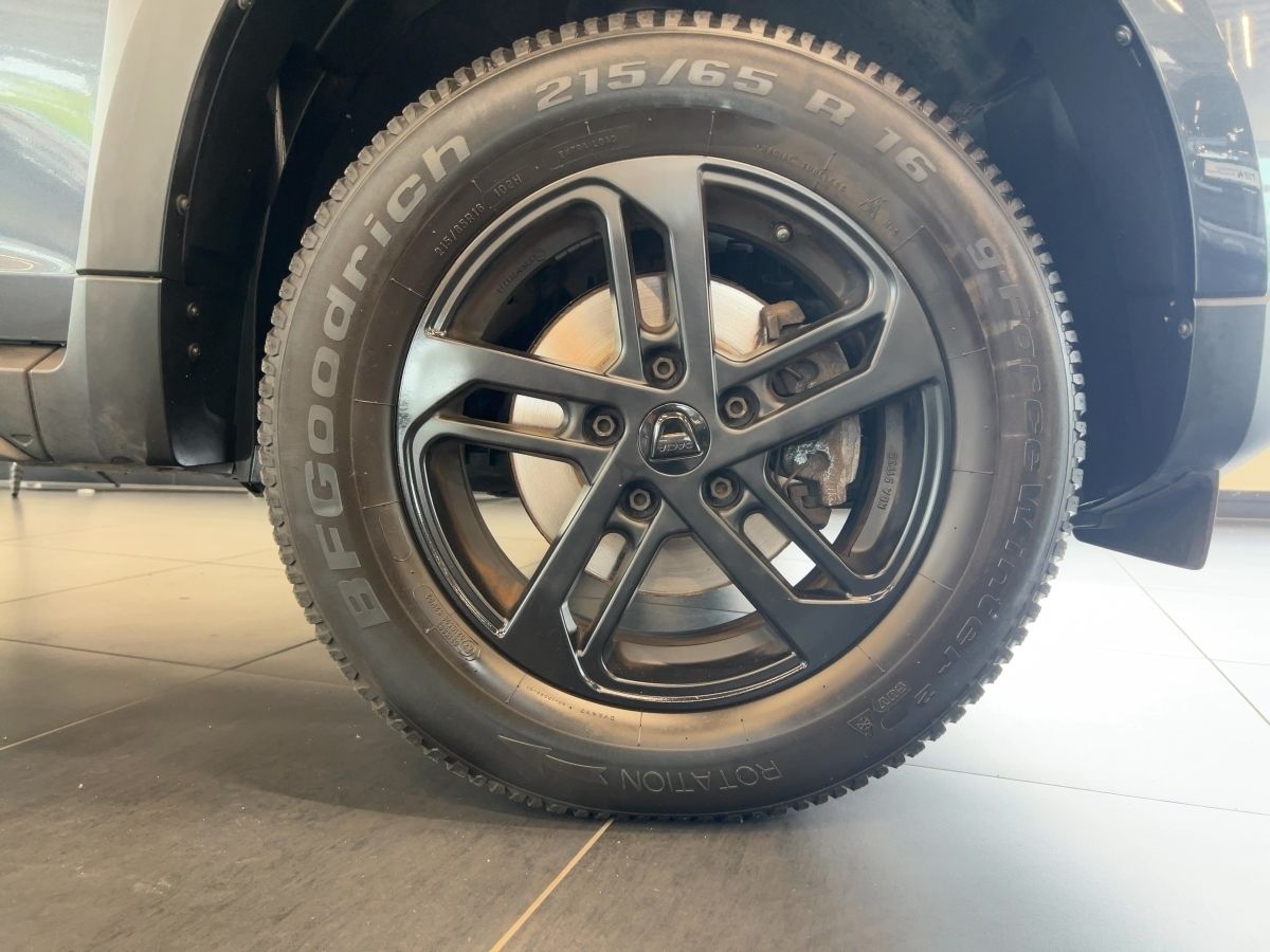 Dacia Duster 1.3 TCe 130 Comfort 2WD - Samsaru's Car Outlet