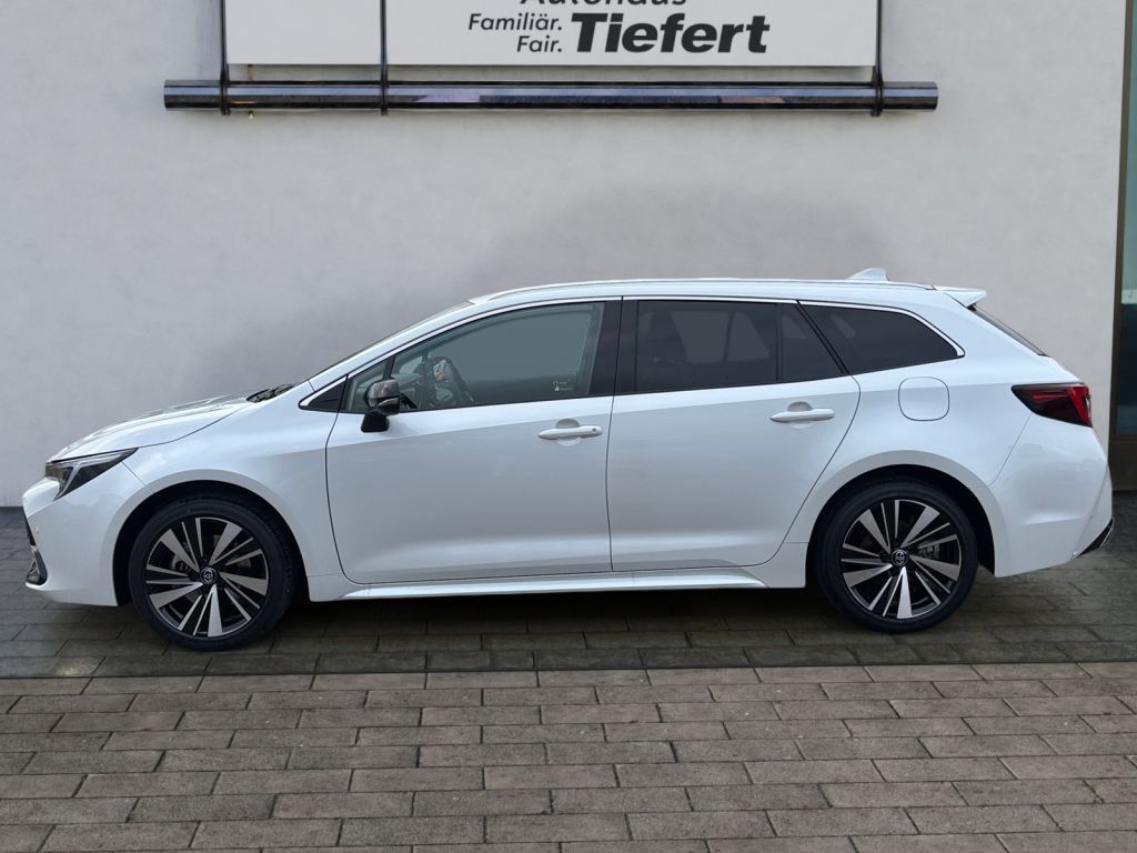 Toyota Corolla 2.0 Hybrid TS Teamplayer
