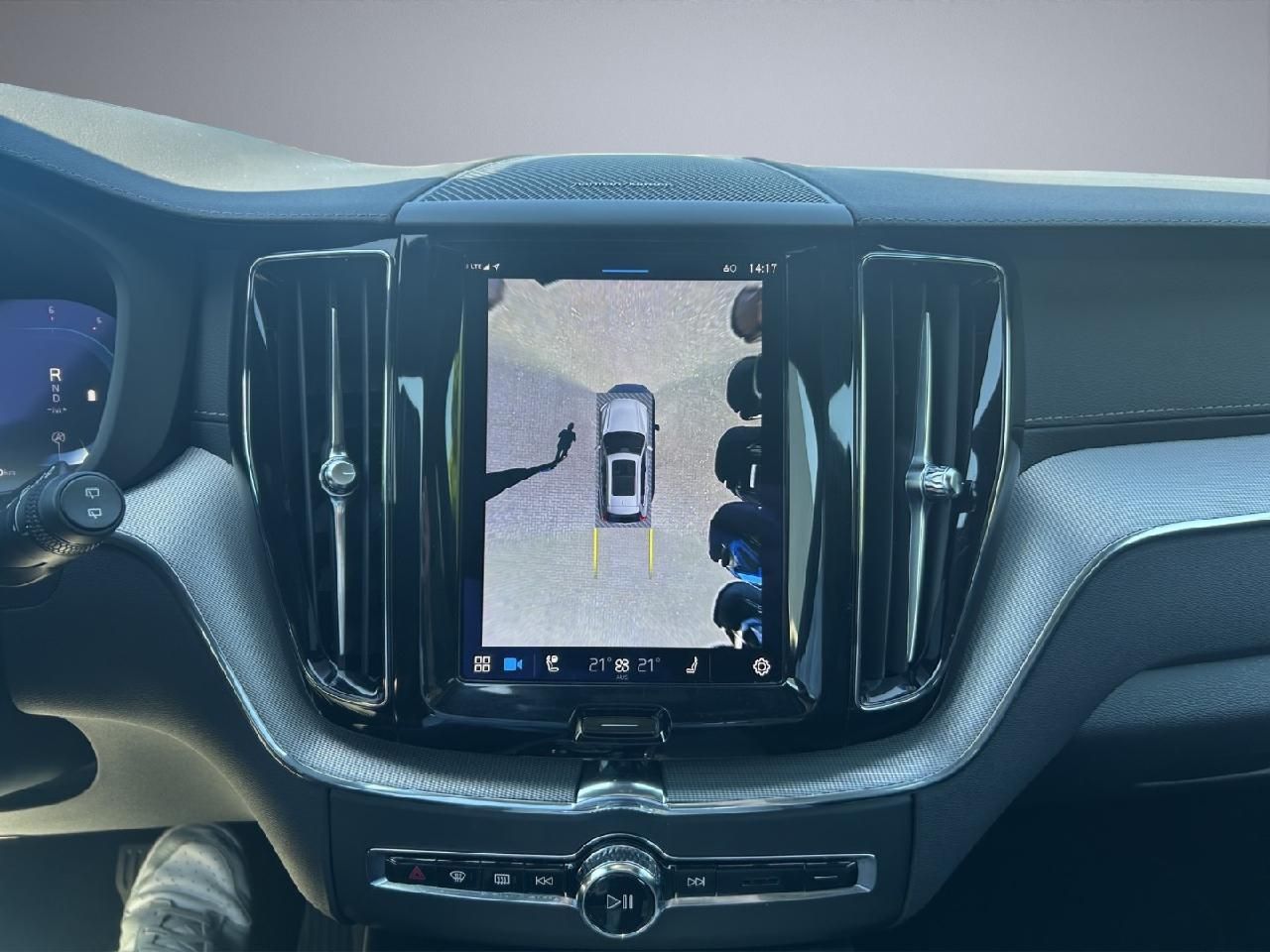 Volvo XC60 Ultimate Dark AWD * AHK * 360 Grad Kamera