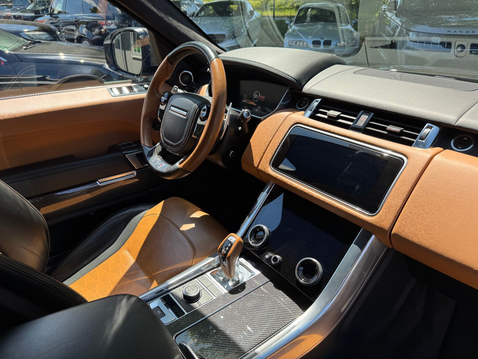 Range Rover Sport SVR - Samsaru's Car Outlet