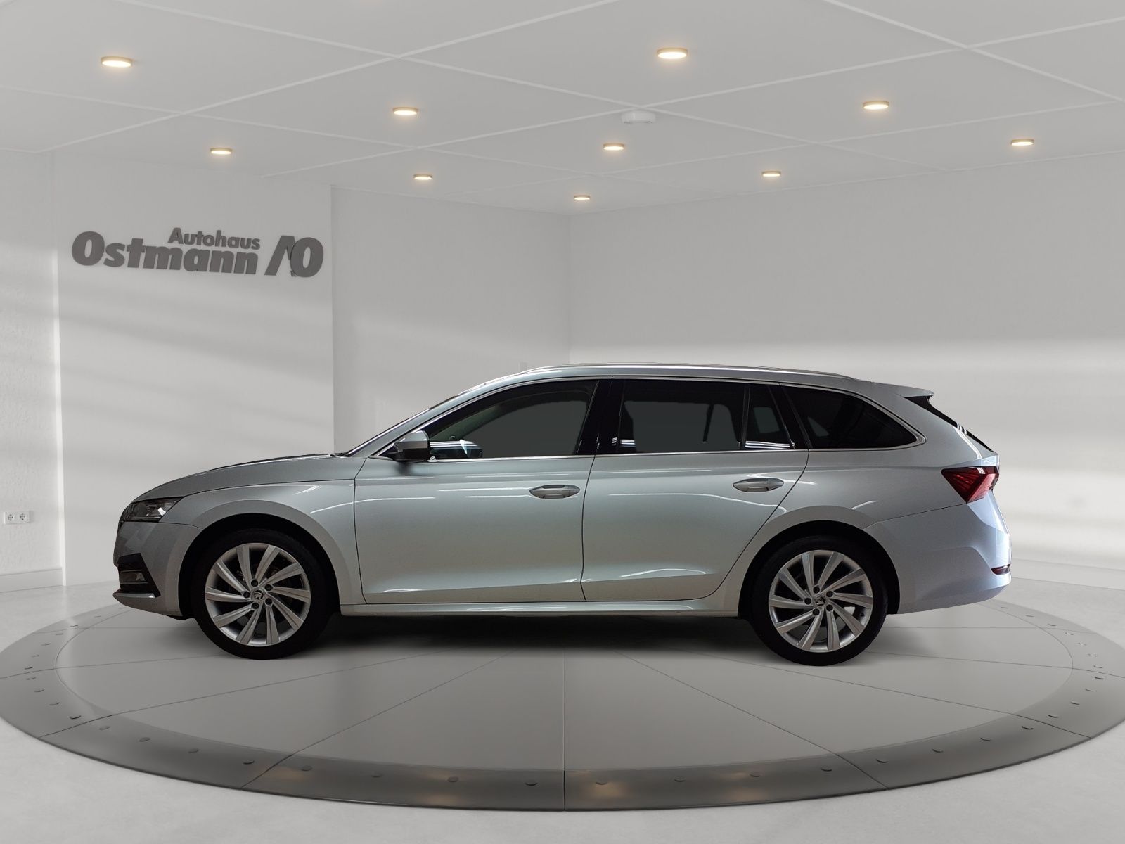 Skoda Octavia Combi 1.5 TSI Style - Samsaru's Car Outlet