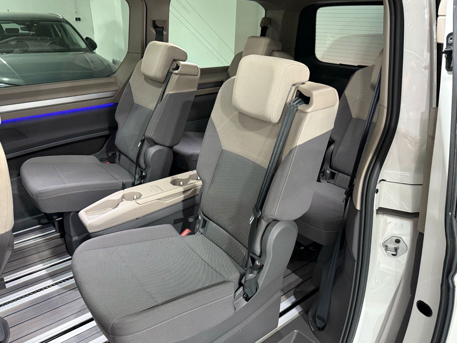 Volkswagen T7 Multivan Edition - Samsaru's Car Outlet