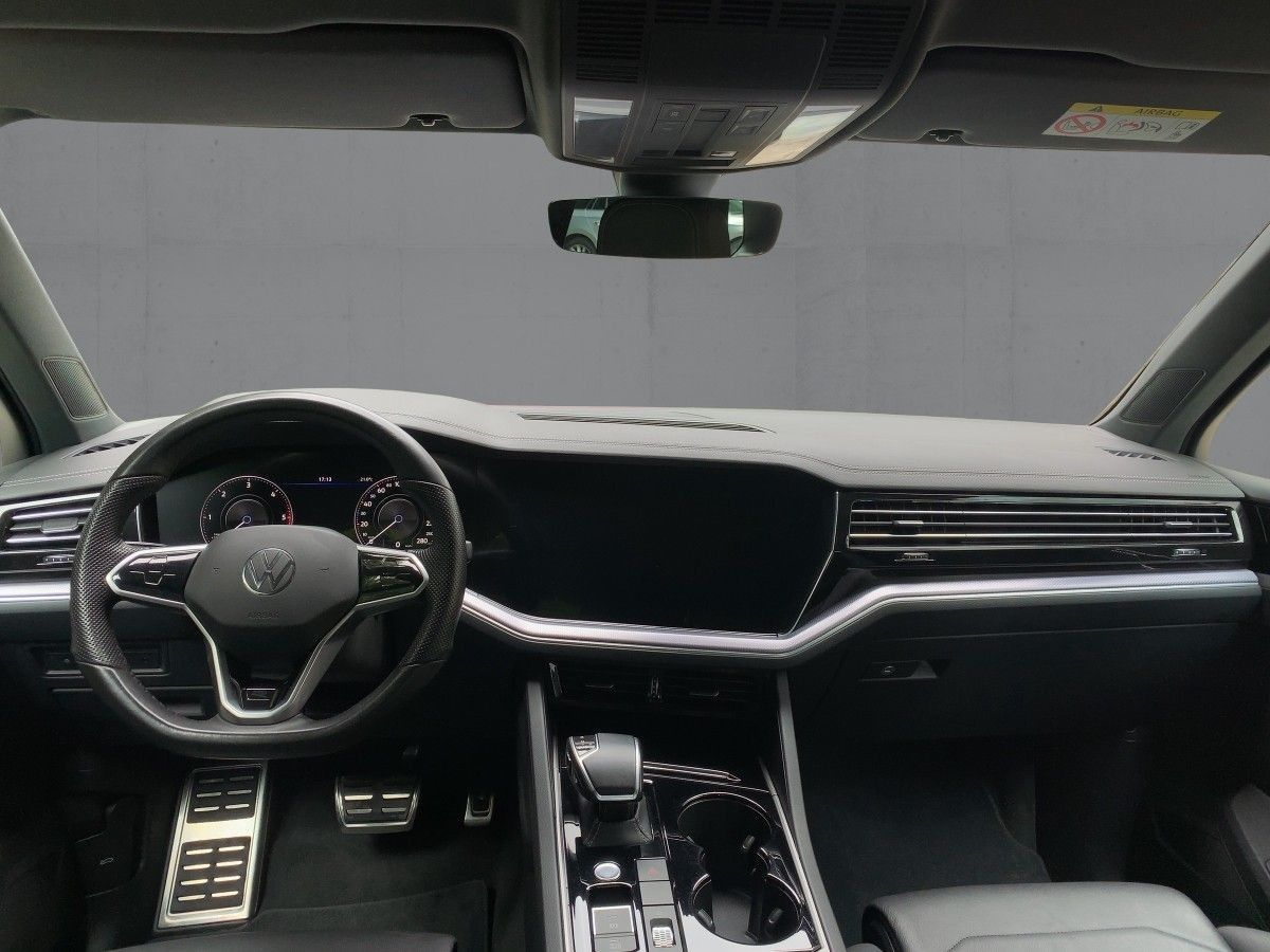 Volkswagen Touareg 3.0 TDI 4M R-LINE - Samsaru's Car Outlet