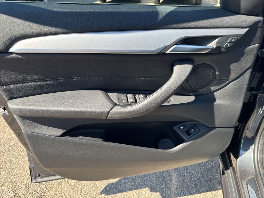 BMW X1 xDrive25e Sport Line - Samsaru's Car Outlet