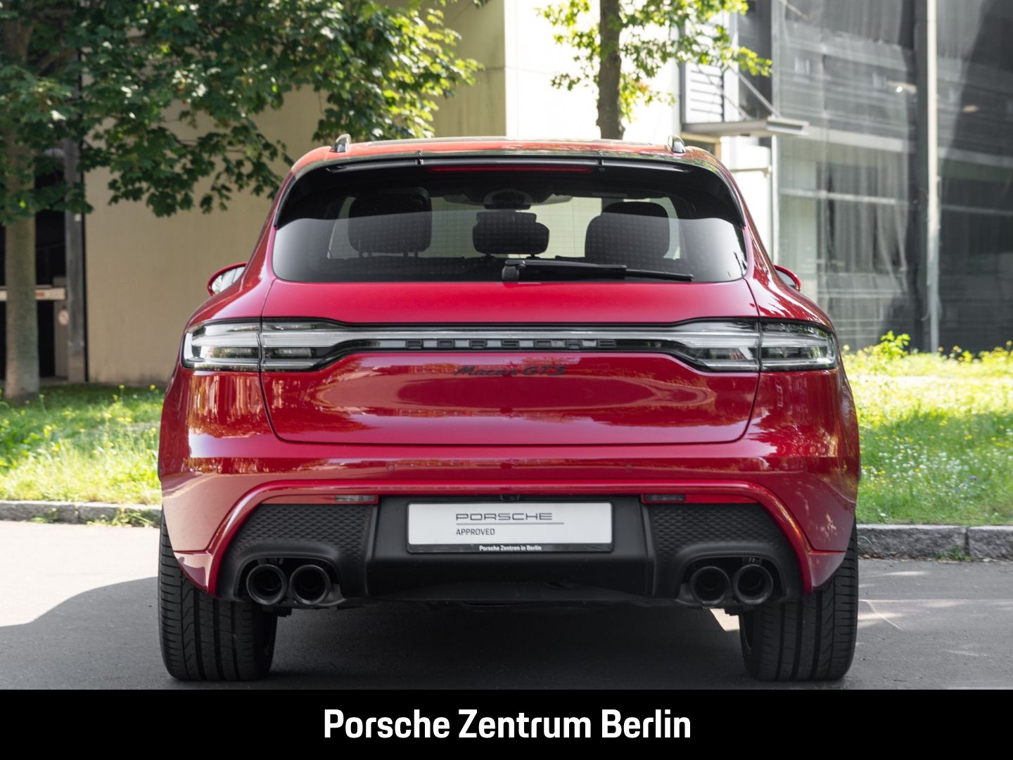 Porsche Macan GTS Karminrot Sportabgasanlage Panorama