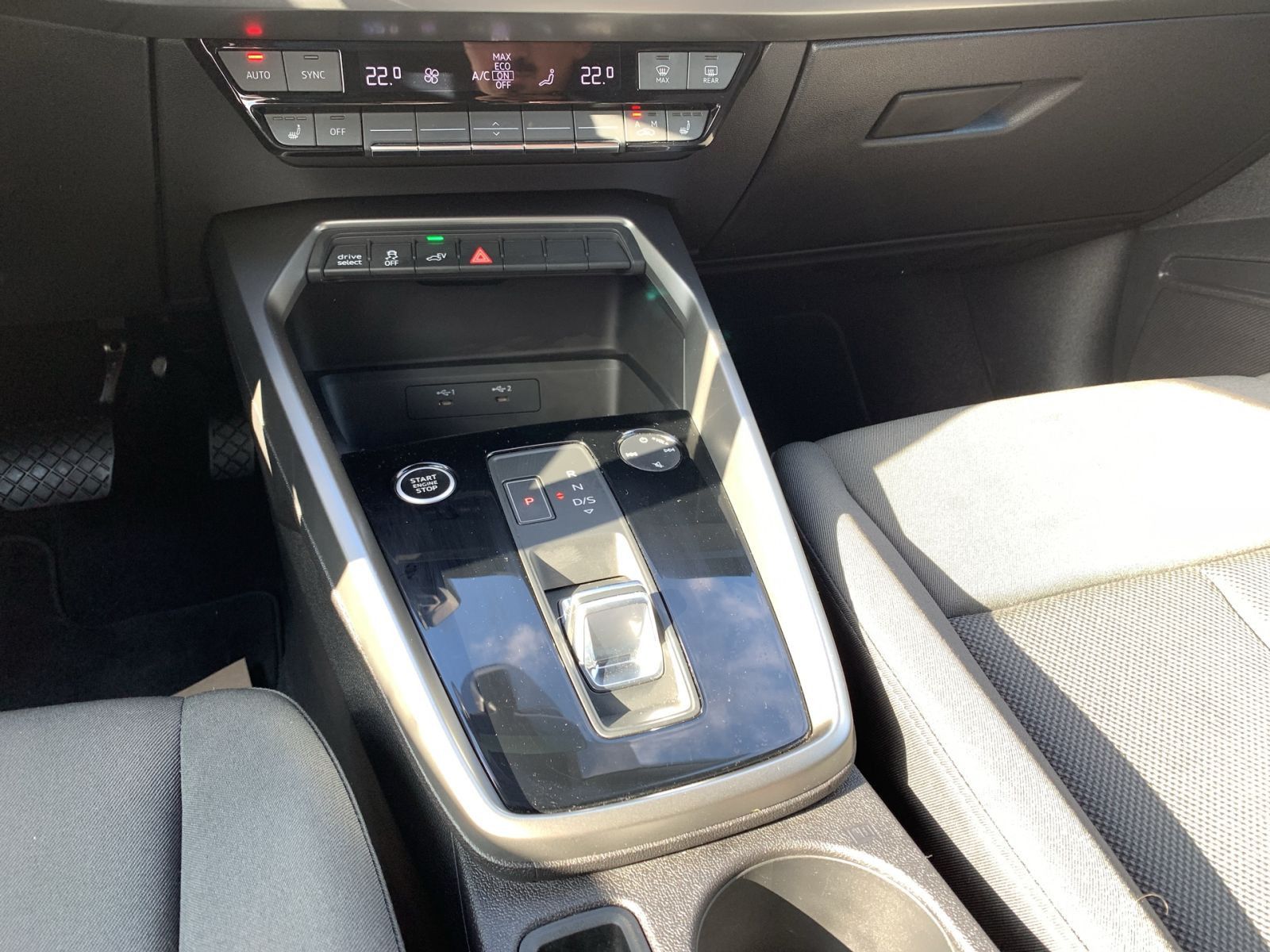 Audi A3 Sportback 40 TFSI e MMI/ASI/SHZ/sound/Temp