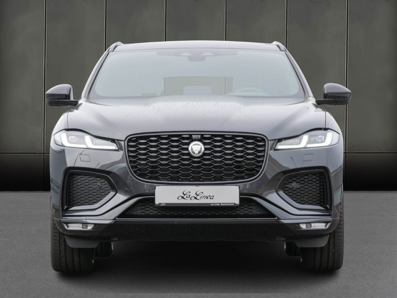 Jaguar F-PACE D300 R-Dynamic SE 90th Anniversary Editio