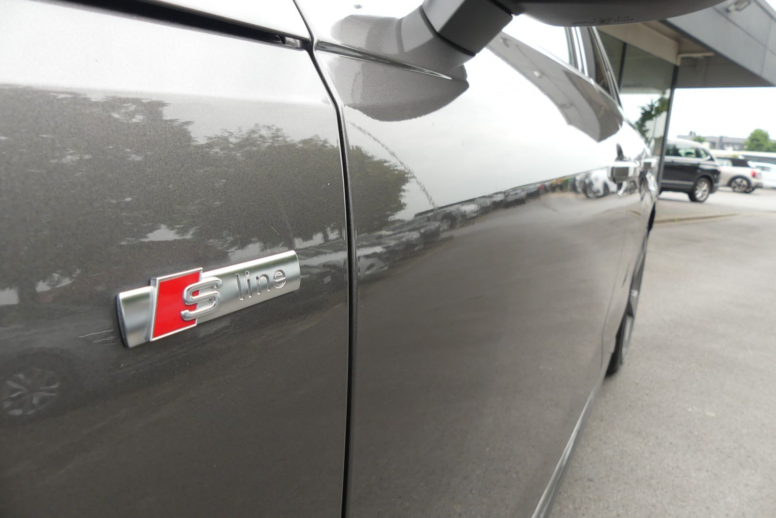 Audi A4 40 TFSI quattro S-Line - Samsaru's Car Outlet
