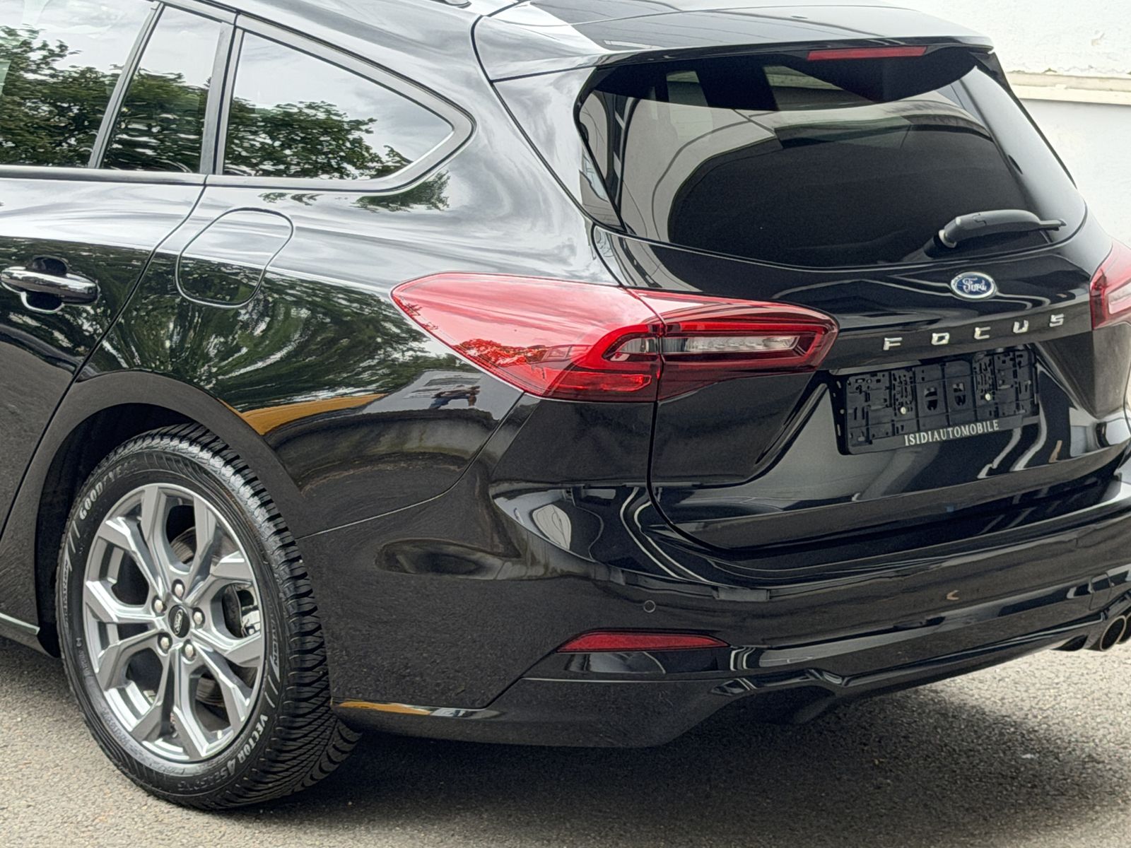 Ford Focus ST-Line LED Navi ACC-Tempomat Pano Kamera