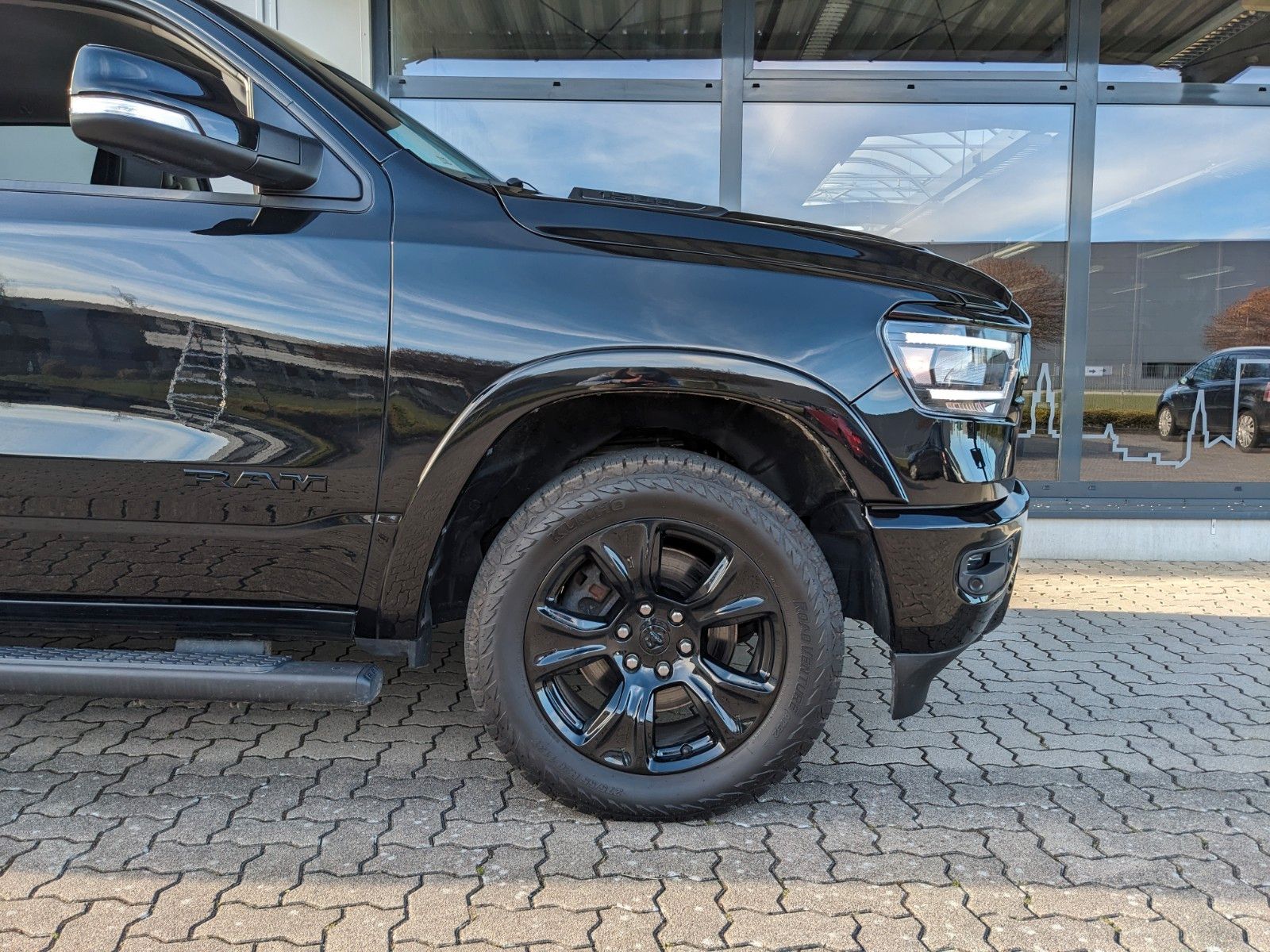 Dodge RAM 1500  Laramie  HEMI 5.7 LPG-Gas E-TORQUE 4x4