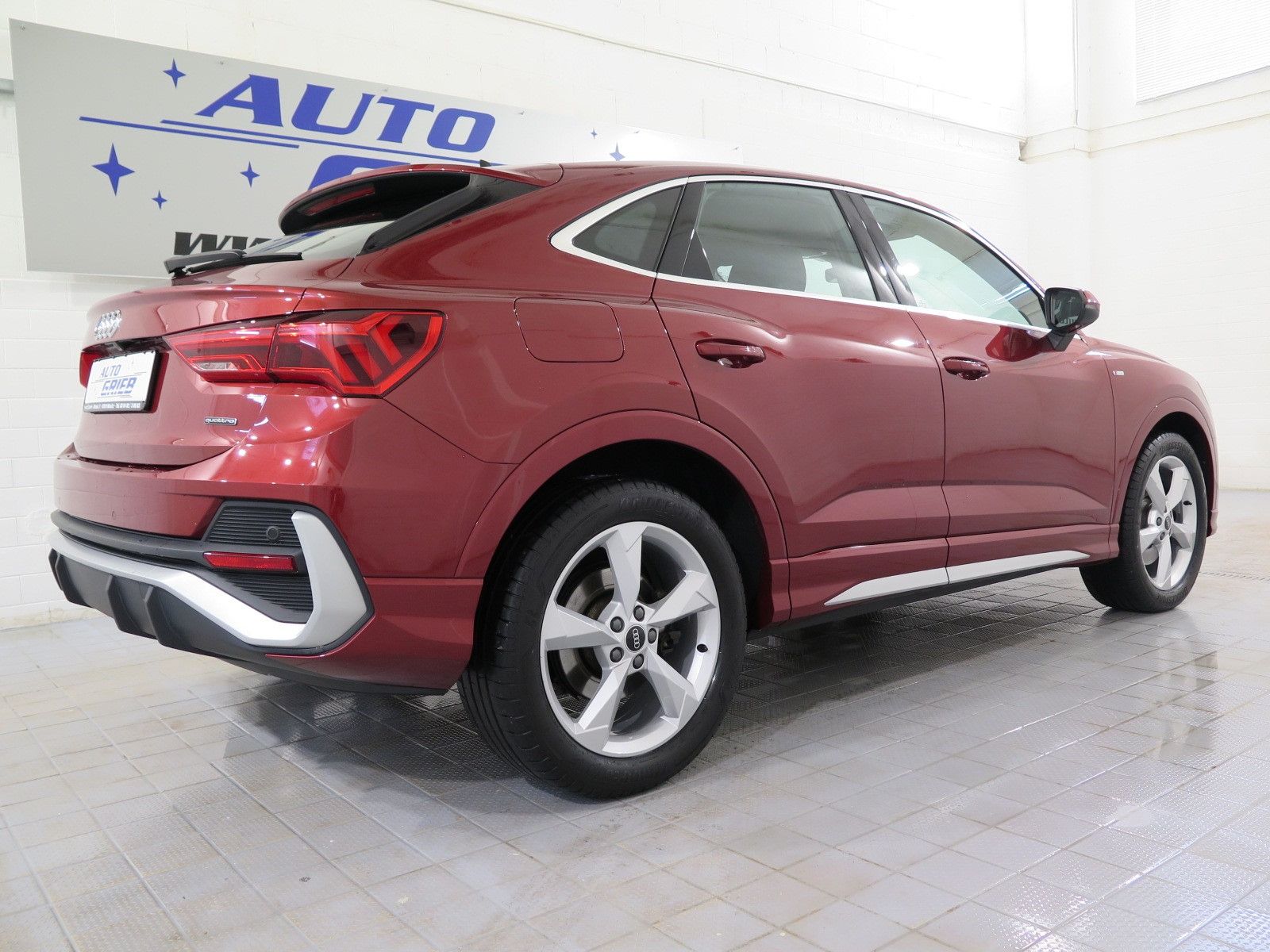 Audi Q3 Sportback 40 TFSI quattro S line - Samsaru's Car Outlet