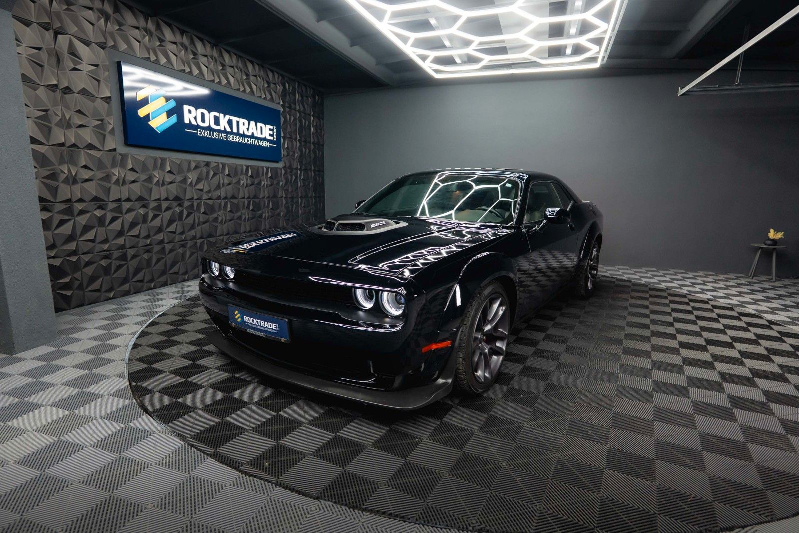 Dodge Challenger 5.7 V8 R/T WIDE BODY SHAKER LAST CALL