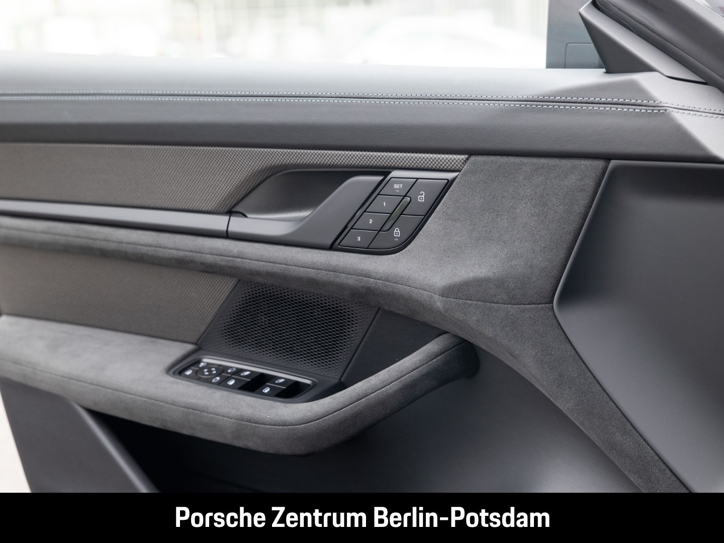 Porsche Taycan GTS Burmester HA-Lenkung Active-Ride