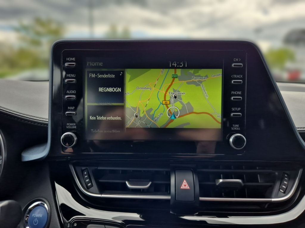 Toyota C-HR 2.0 Hybrid - Samsaru's Car Outlet