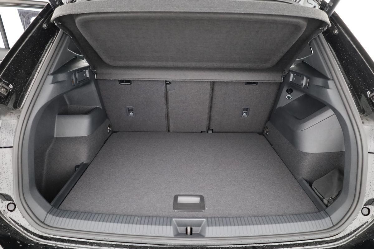 Volkswagen Tiguan TDI DSG 4M R-LINE Black, 20-Zoll, Pano, L