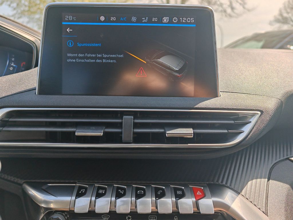 Peugeot 3008 BlueHDI 130 EAT8 KOMFORTSITZ - Samsaru's Car Outlet