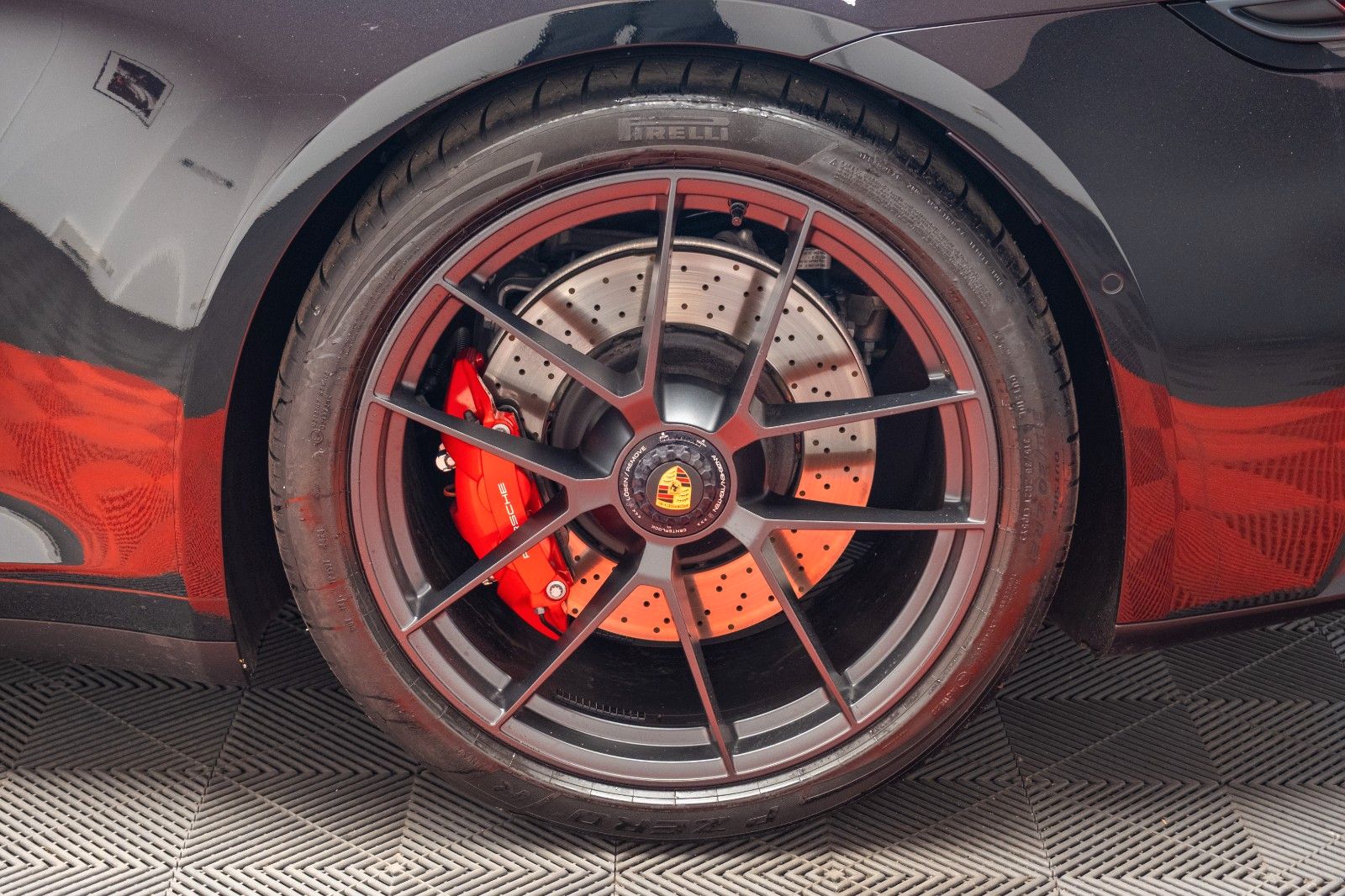 Porsche 911 Targa 4 GTS T-Hybrid