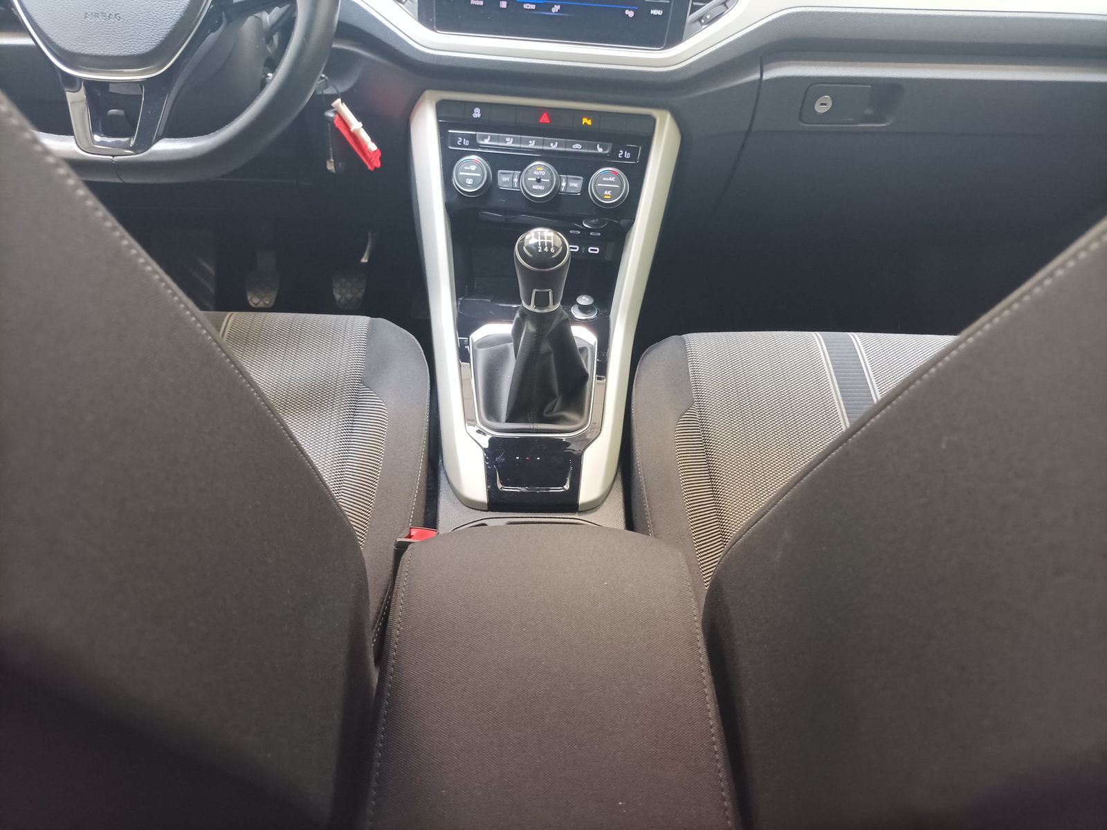 Volkswagen T-Roc 1.5 TSI Style - Samsaru's Car Outlet