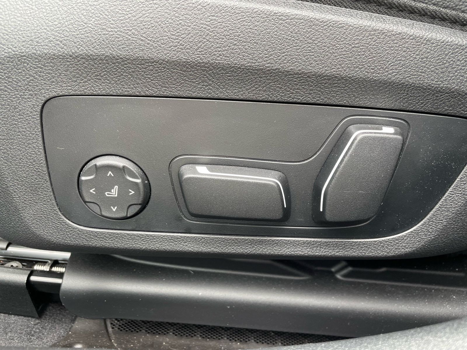 BMW 318i Touring || AHK ACC 360° Keyless eSitze LED