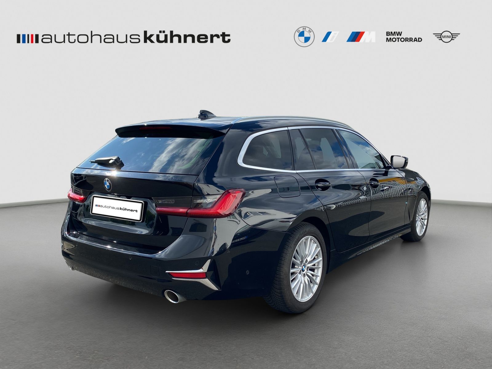 BMW 320i Touring Luxury Line - Samsaru's Car Outlet