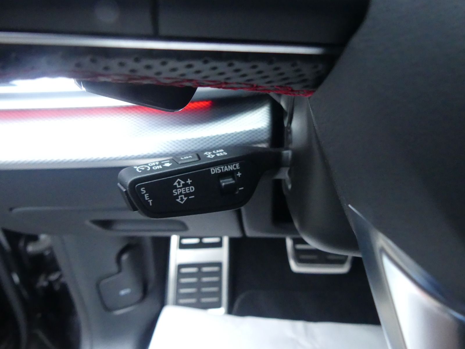Audi RSQ8 4.0 TFSI Quattro MATRIX/HUD/MASSAGE/23''/NA