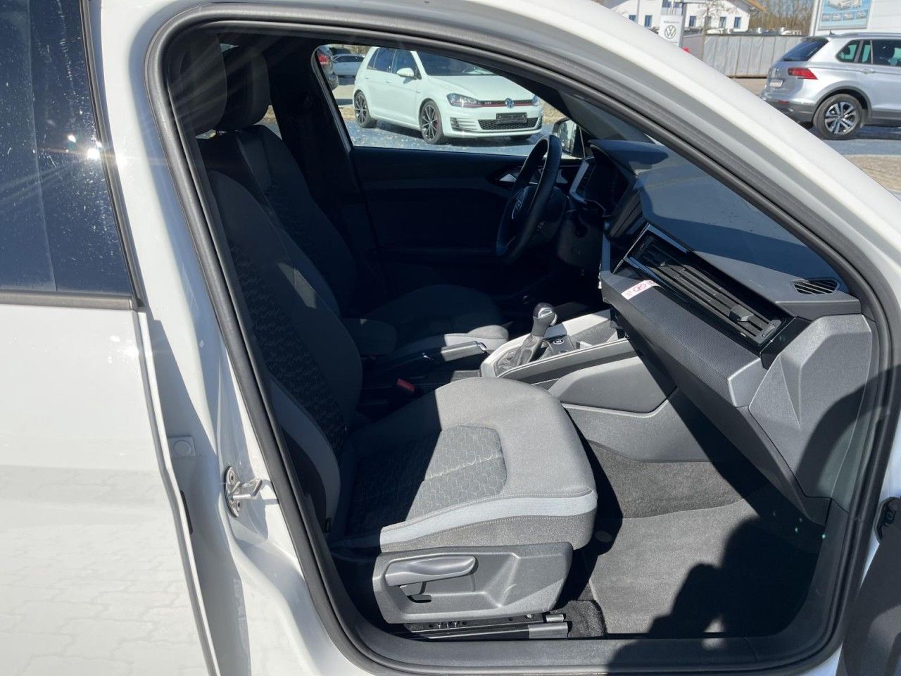 Audi A1 Sportback 1,0 TFSI Advanced S-Tronic - Samsaru's Car Outlet
