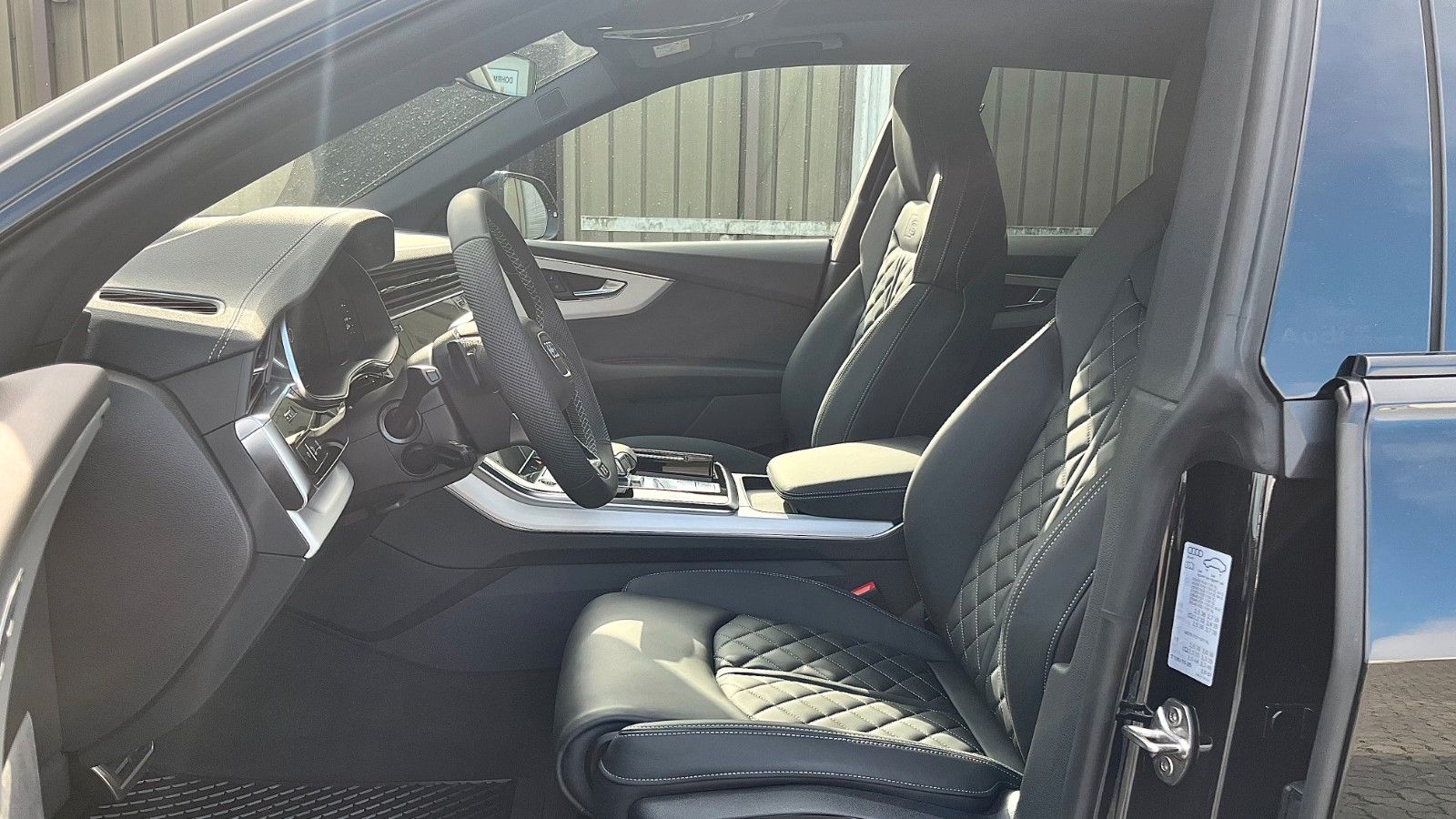 Audi Q8 50 TDI S-Line - Samsaru's Car Outlet
