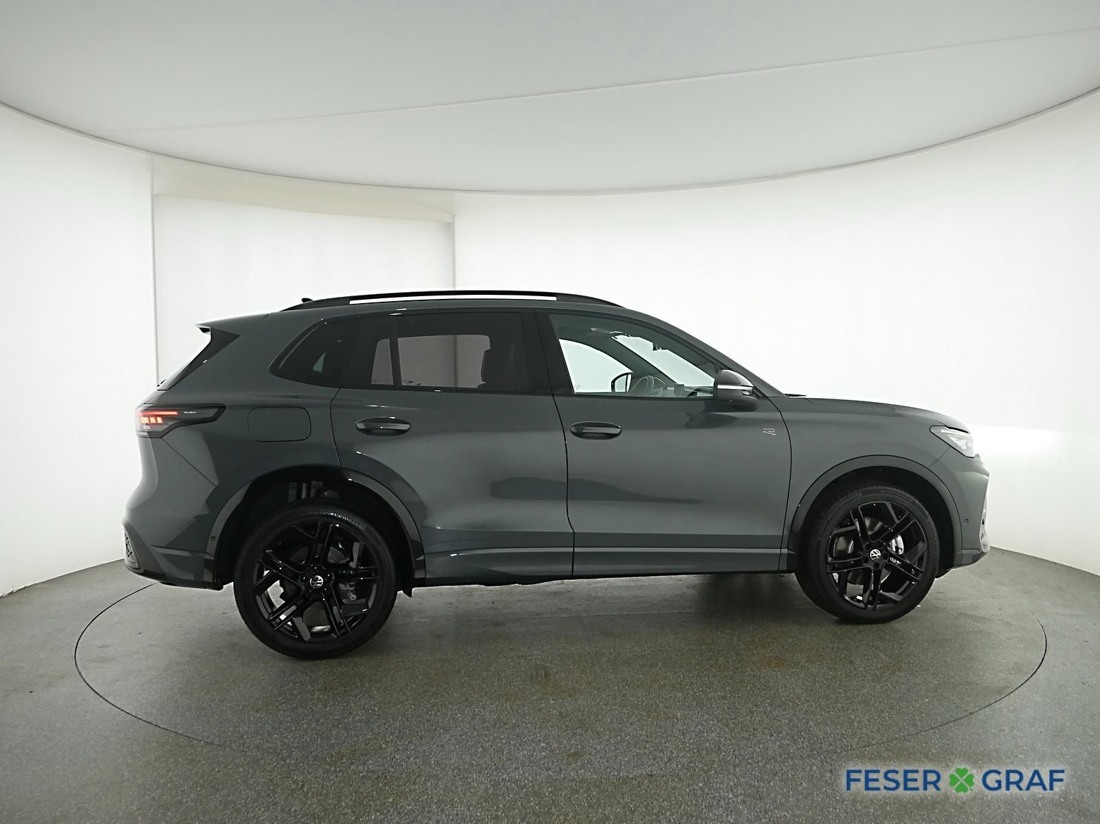 Volkswagen Tiguan 2.0TDI R-Line 4x4 DSG BlackStyle AHK Lede