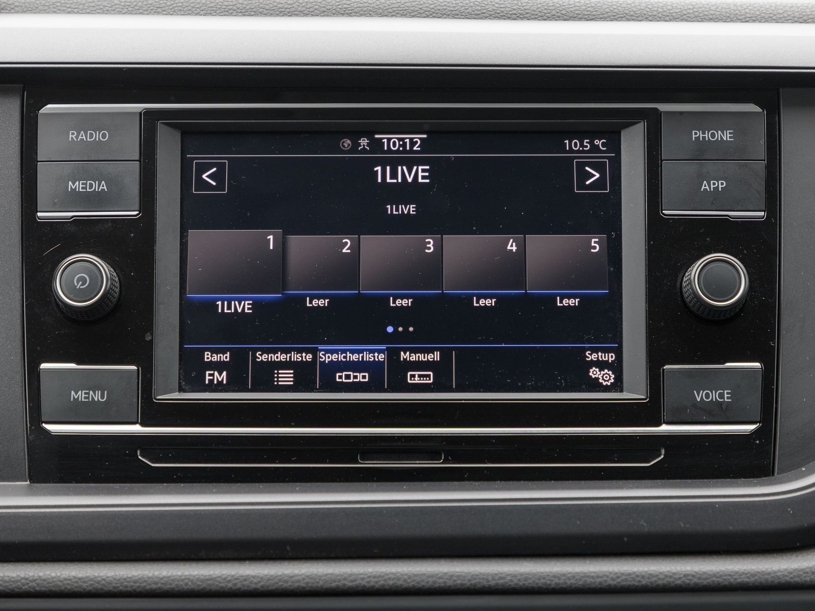 Volkswagen Taigo 1.0 TSI - Samsaru's Car Outlet