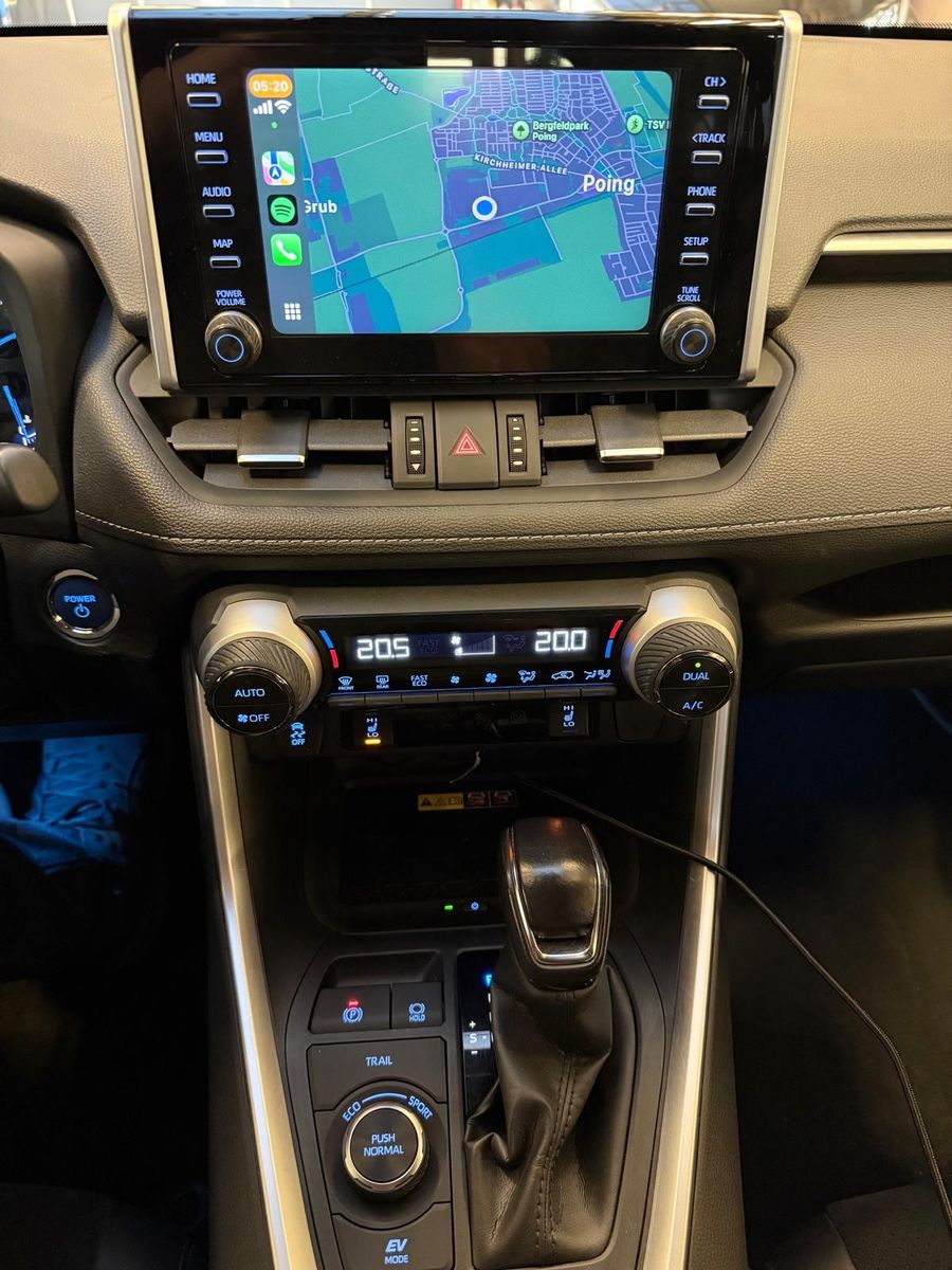 Toyota RAV 4 HYBRID 4x4 - Samsaru's Car Outlet
