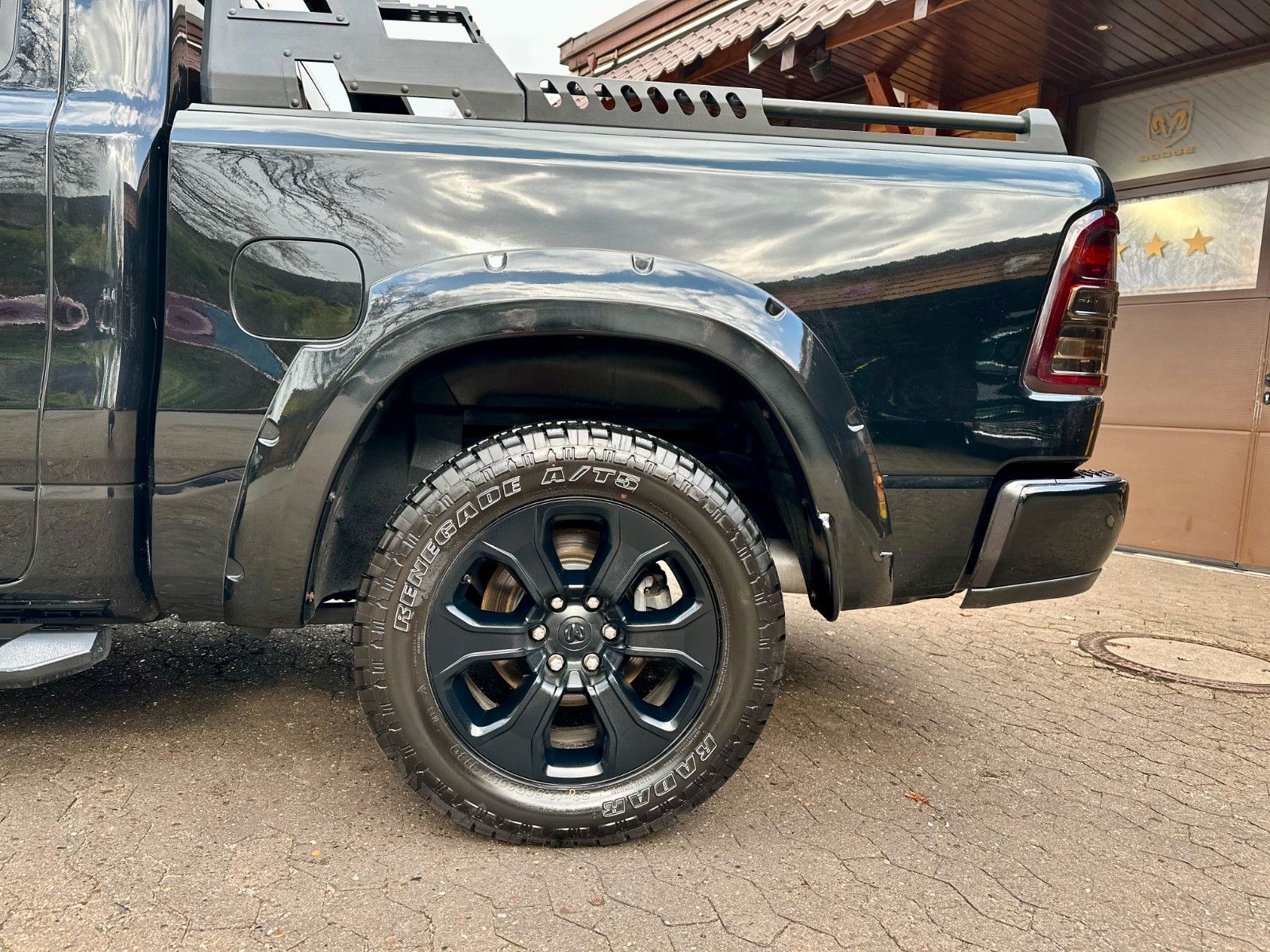 Dodge 1500 V8 5,7L*LPG*4X4*OFF-ROAD*AHK*BÜGEL*GARANTIE