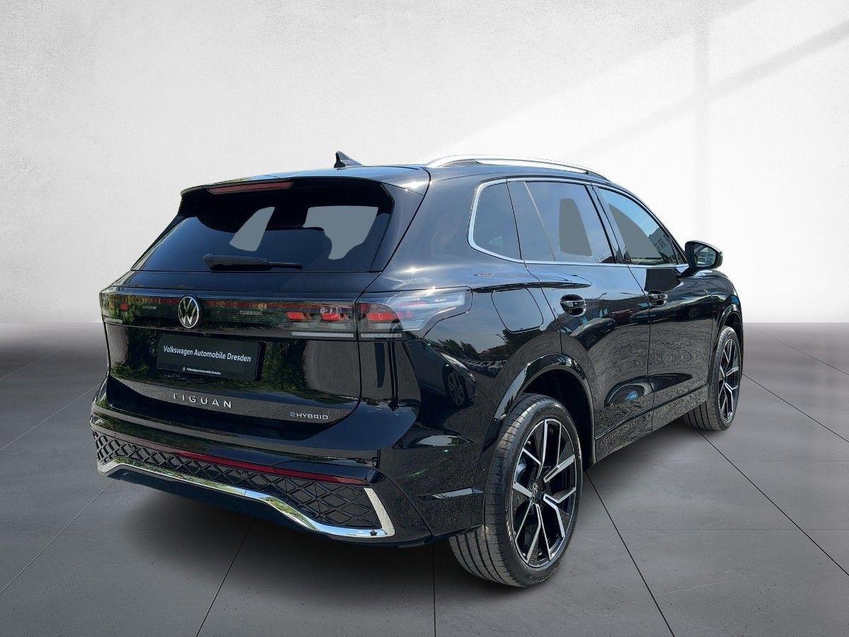 Volkswagen Tiguan R-Line 1,5 eHybrid DSG *AHZV PANO LEDER*