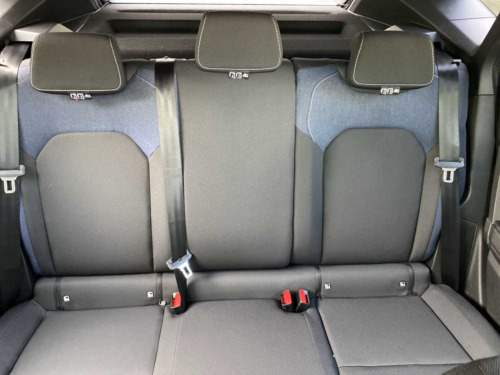 Dacia Duster Journey HYBRID 140 - Samsaru's Car Outlet