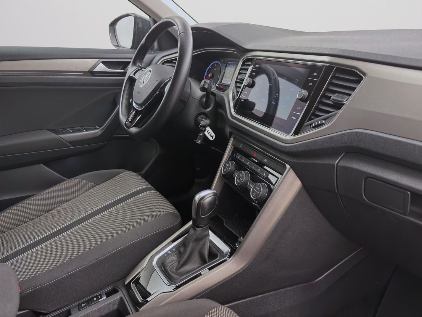 Volkswagen T-Roc 2.0 TDI DSG STYLE - Samsaru's Car Outlet