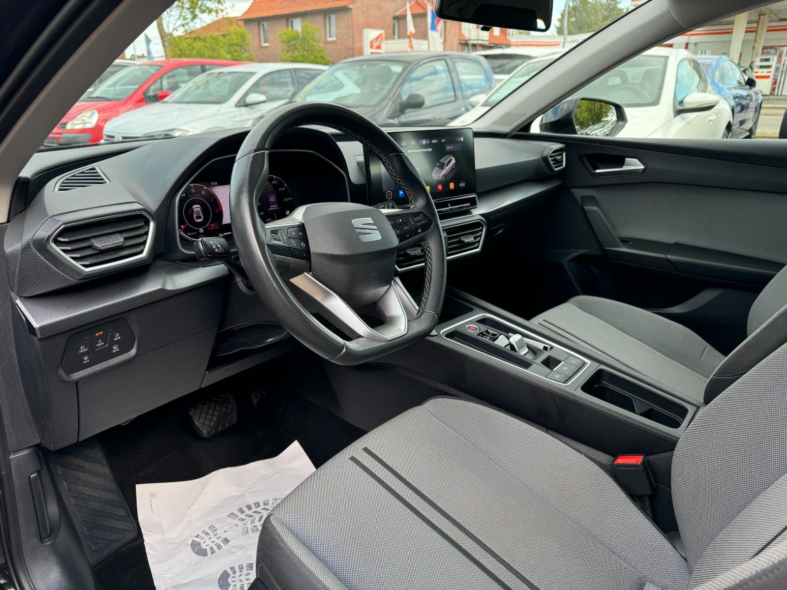 Seat Leon Style 1.0 eTSI DSG - Samsaru's Car Outlet