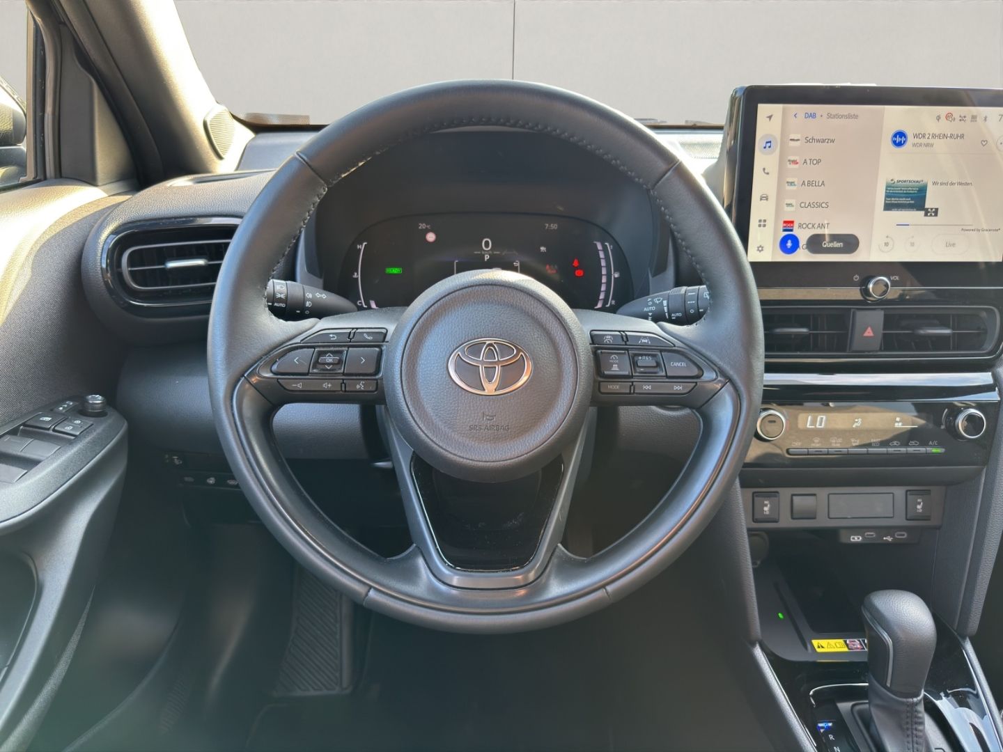 Toyota Yaris Cross Hybrid FWD Teamplayer+WINTER+GJ-RÄDE