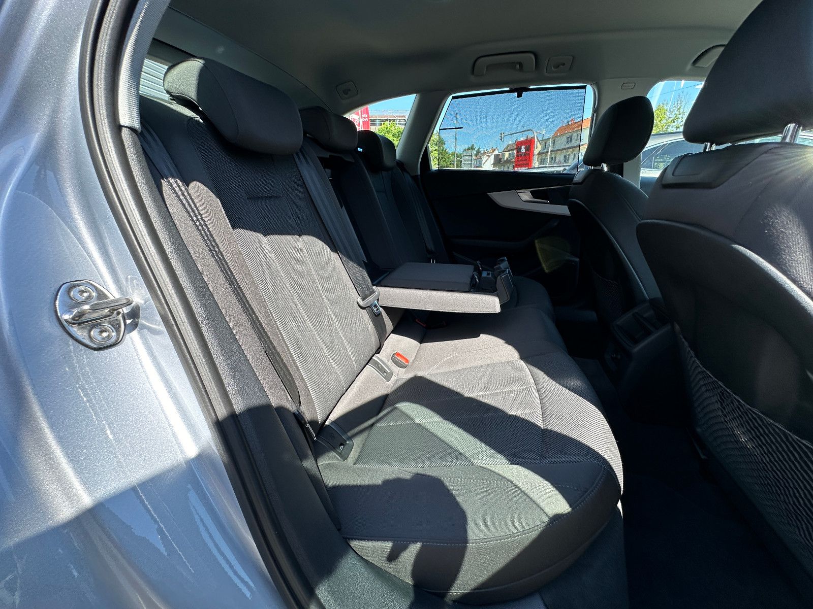 Audi A4 Av. 35TDI advanced - Samsaru's Car Outlet