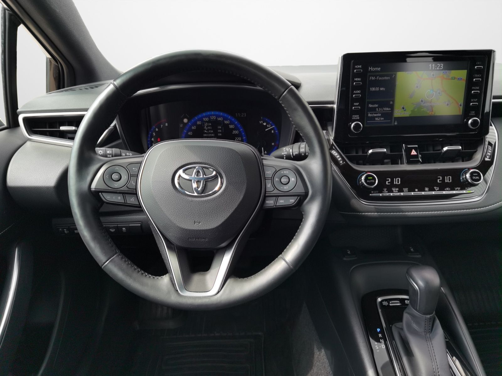 Toyota Corolla Touring Sports 2.0 Hybrid Comfort - Samsaru's Car Outlet