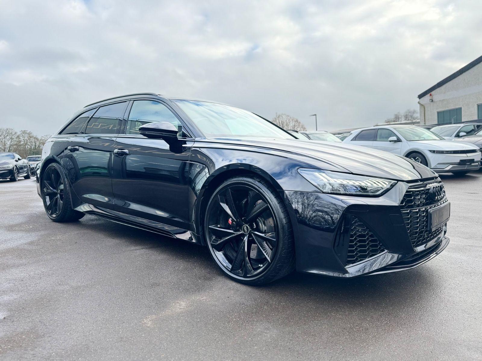 Audi RS6 AVANT QUATTRO PERFORMANCE*22.Z*CARBON*AHK*