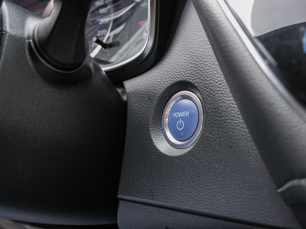 Toyota Corolla Touring Sports 2.0 Hybrid Business - Samsaru's Car Outlet